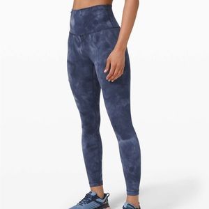 Lululemon blue diamond dye size 2